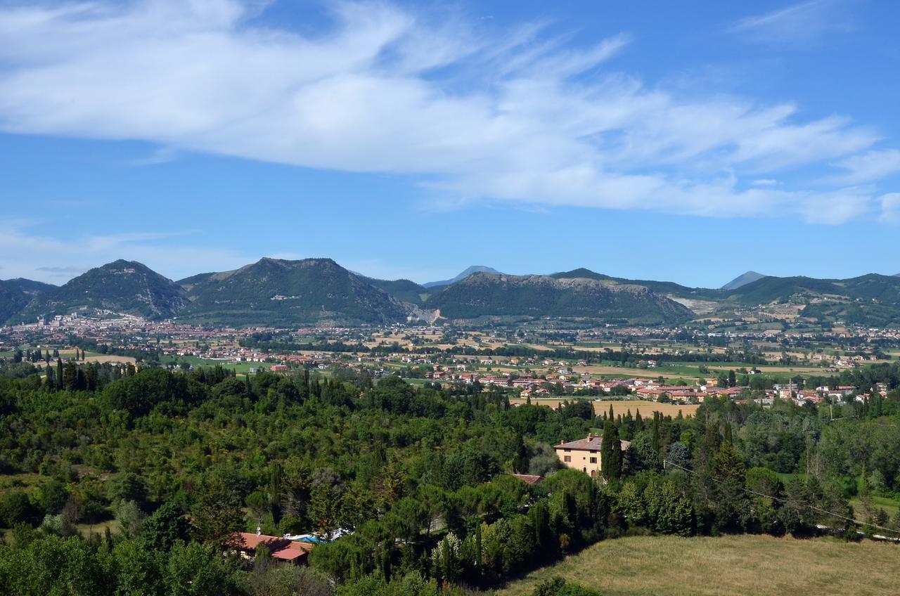 Agriturismo Villa Mozart Nel Verde Gubbio Eksteriør bilde