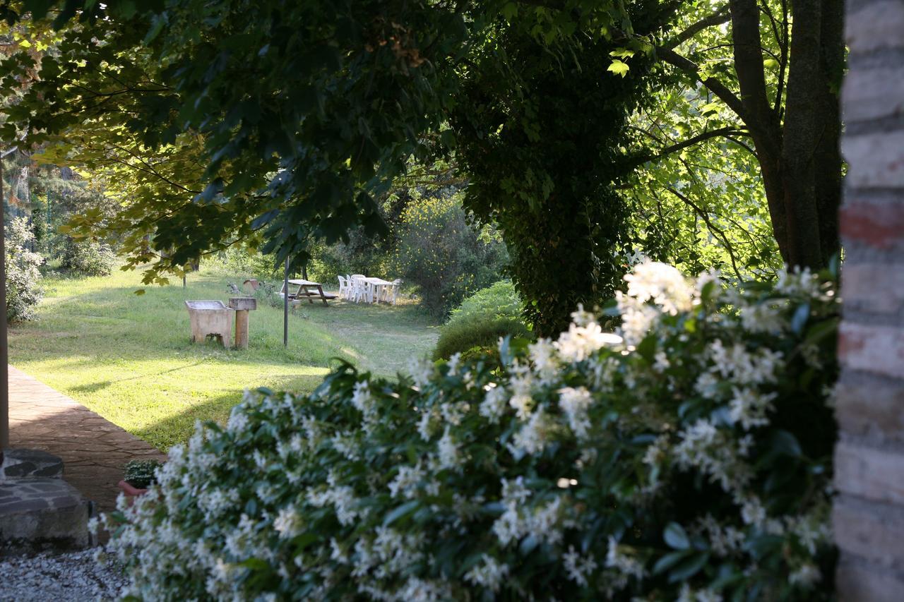 Agriturismo Villa Mozart Nel Verde Gubbio Eksteriør bilde