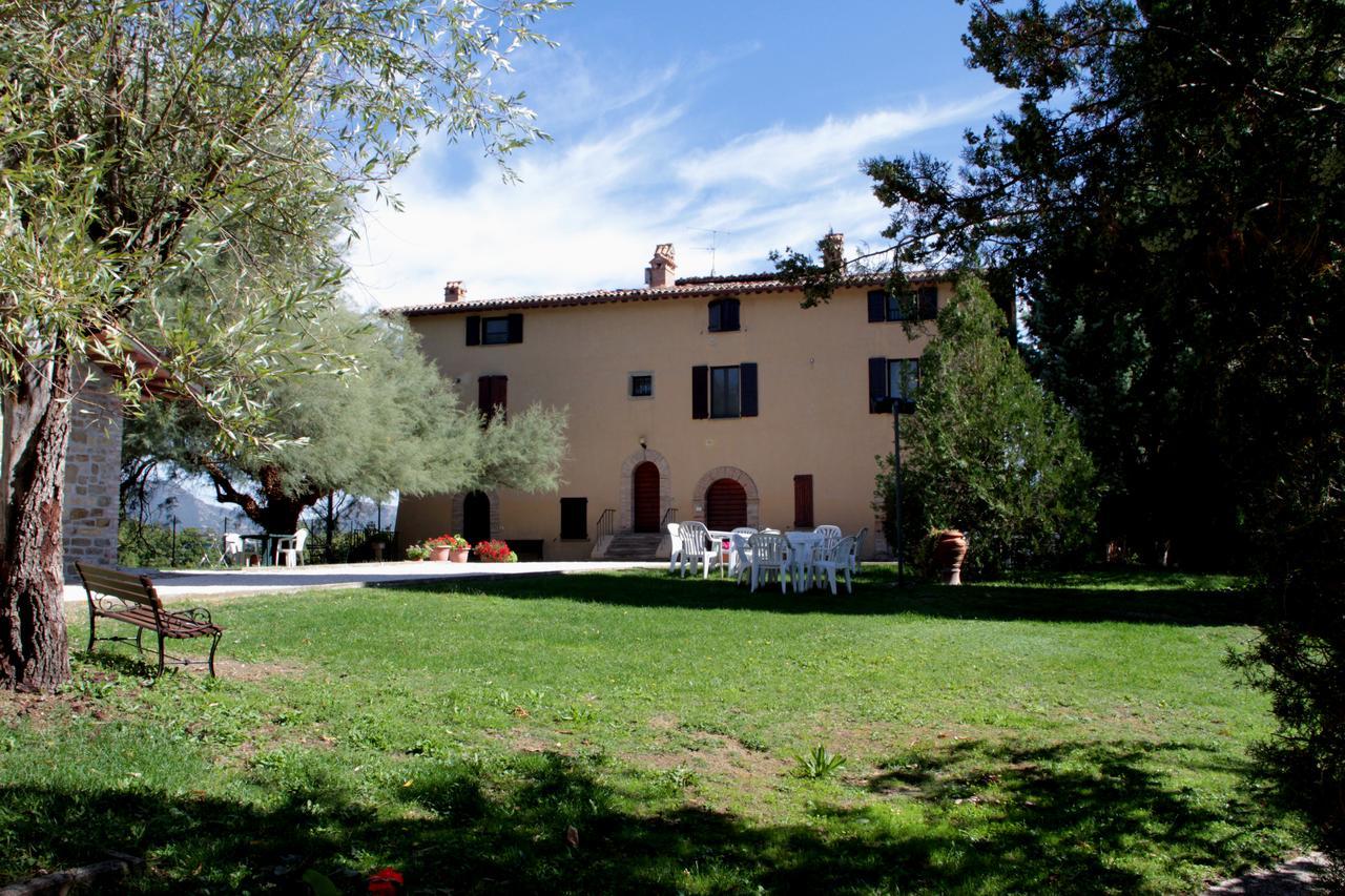 Agriturismo Villa Mozart Nel Verde Gubbio Eksteriør bilde