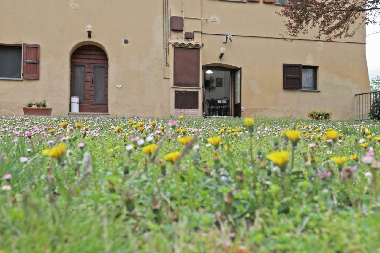Agriturismo Villa Mozart Nel Verde Gubbio Eksteriør bilde